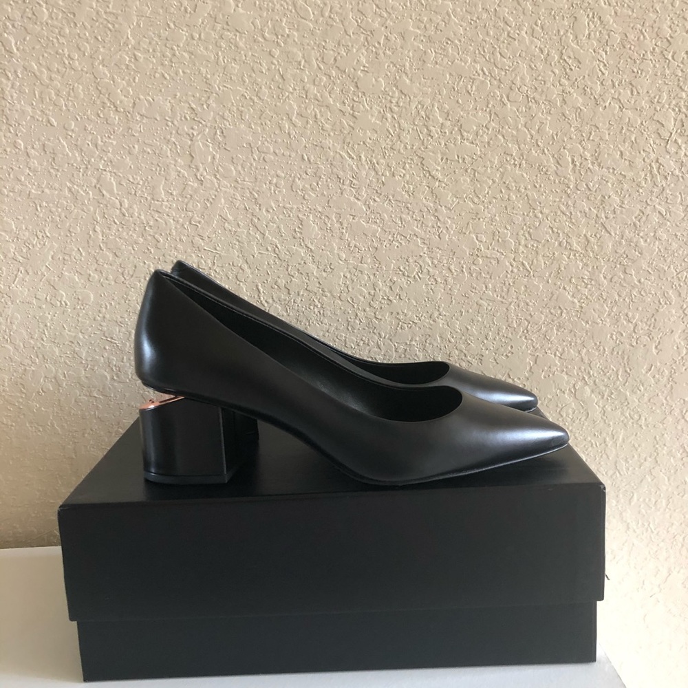 Alexander Wang Simona Cutout Leather Pumps